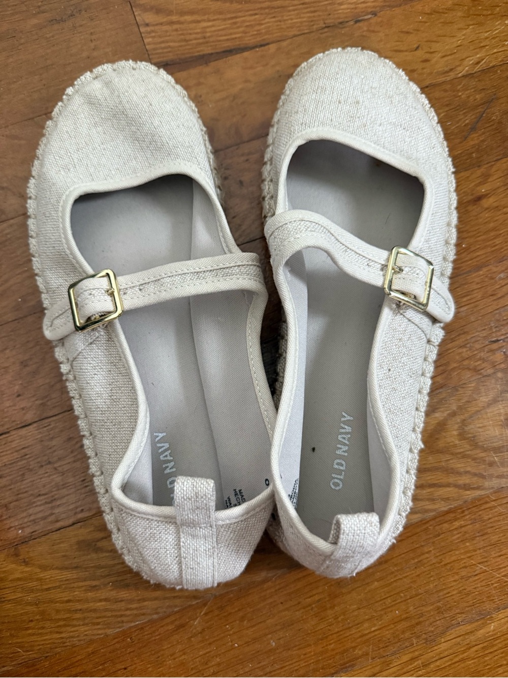Old Navy Cream Textured Mary Jane Flats with Gold Buckles